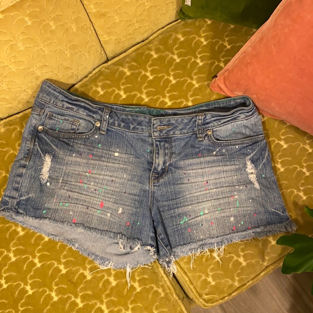 Delia’s paint splatter denim shorts